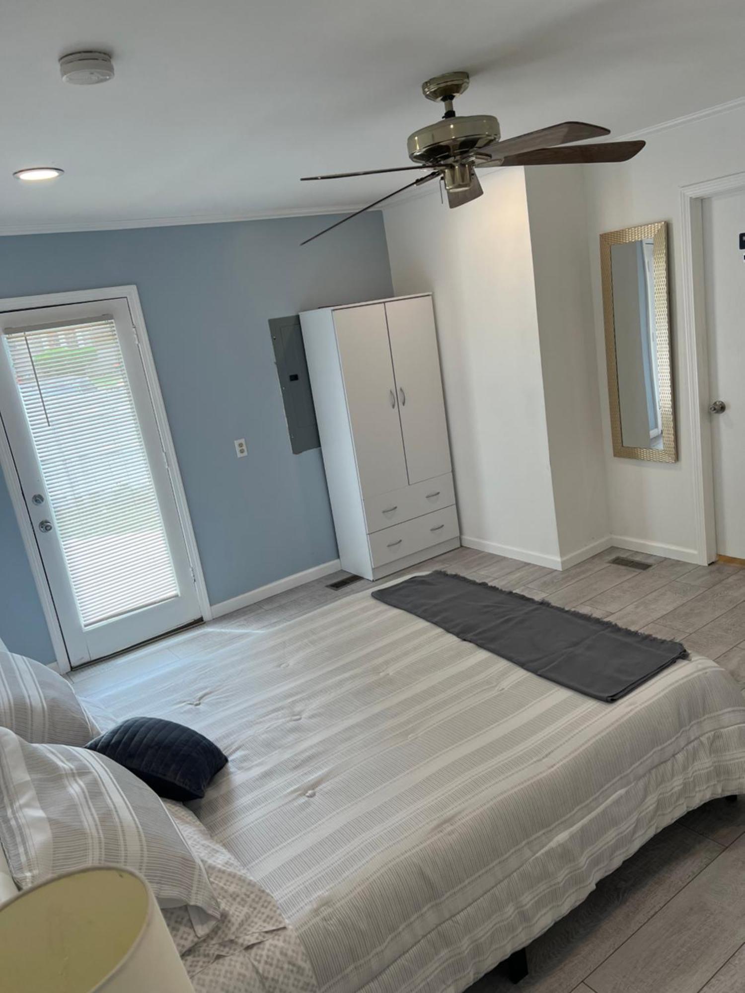 Cozy Private Suite 5 Min From Saint Francis Hospital And Woodland Hills Mall Tulsa Eksteriør billede